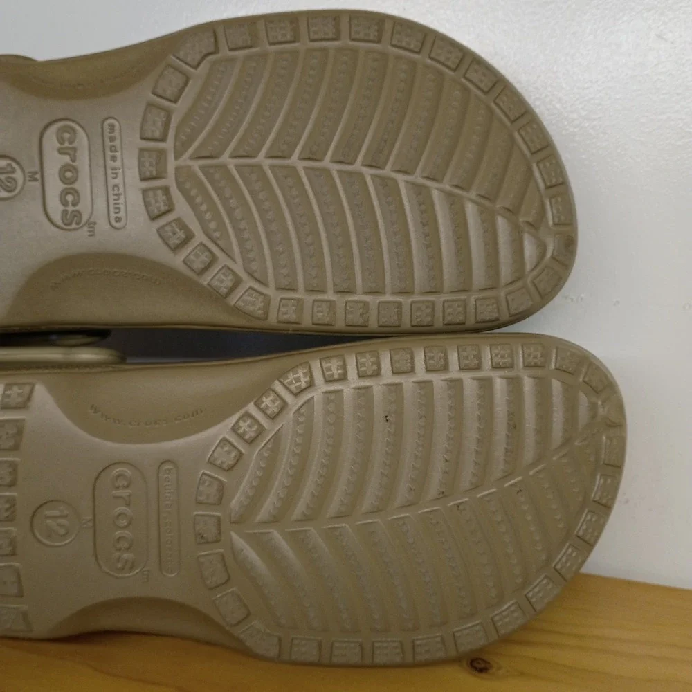 Crocs Endeavor Slip On Closed Toe Clog‎ Shoes Men's 12 Brown Khaki